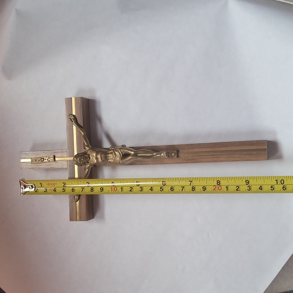 Chapel Craft Products Jesus on the Cross NIB - Picture 3 of 7